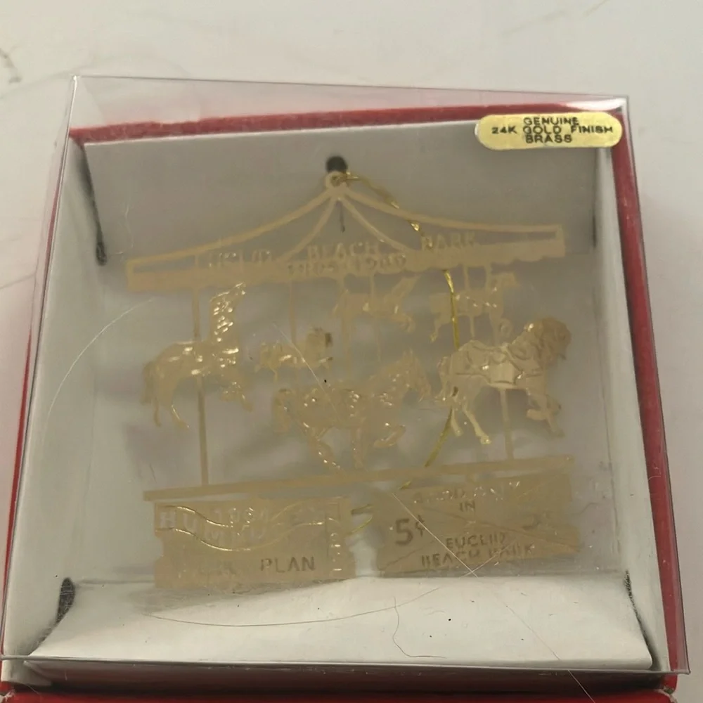 Nations treasure ornament